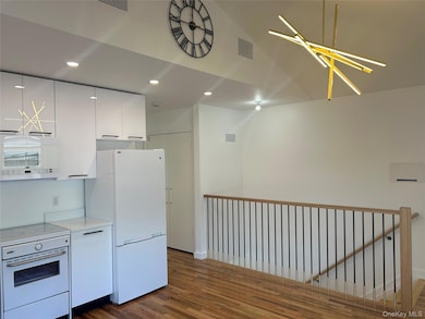 266 Orange Turnpike unit 212, Sloatsburg, NY 10974 - photo 6