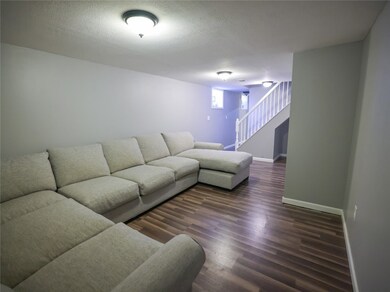 These owners have BIG furniture & there is STILL r