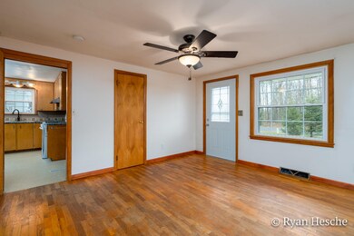 490 S Nevins Road-12