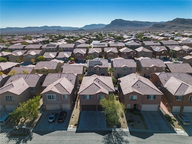 9165 Cantina Creek Ct, Las Vegas, NV 89178 - photo 7