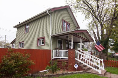 877 Elaine Rd, Columbus, OH 43213 - photo 4