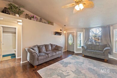106 W Crestwood Dr, Nampa, ID 83686 - photo 6
