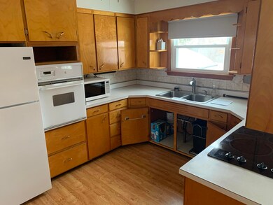 106 Michigan St, Millinocket, ME 04462 - photo 4