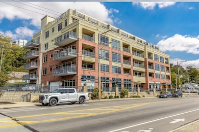 2260 Riverside Dr, Cincinnati, OH 45202 - photo 2