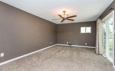 5- Living Room