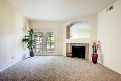 930 N Mesa Dr 1045 Mesa AZ-large-004-Liv