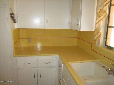 Kitchen (2)