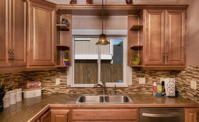 214_Snowy Butte_Central Point_09