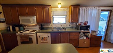 826 Clarence Rd, Temple, TX 76501 - photo 6