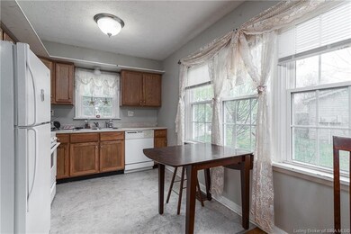 8 Roselawn Ct, Jeffersonville, IN 47130 - photo 3