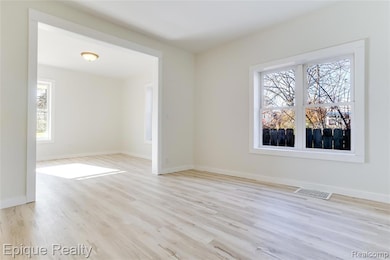 711 Stanton St, Port Huron, MI 48060 - photo 7