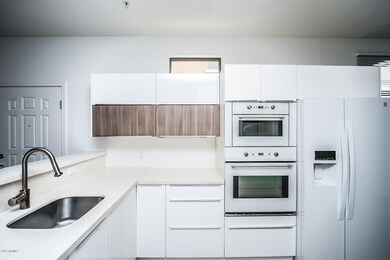 09947- 2150 E Bell Rd #1159-10