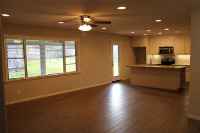 1621 Hollister St, Houston, TX 77055 - photo 2
