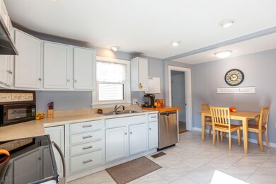 Kitchen/Dining