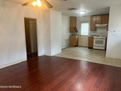 13 Middlesex Ave, Keyport, NJ 07735 - photo 4