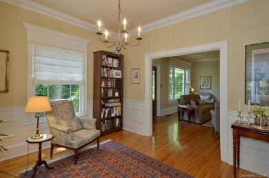 LIBRARY/DEN FULL OF LIGHT