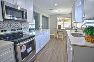 5250 Appleblossom Ln, Friendswood, TX 77546 - photo 5