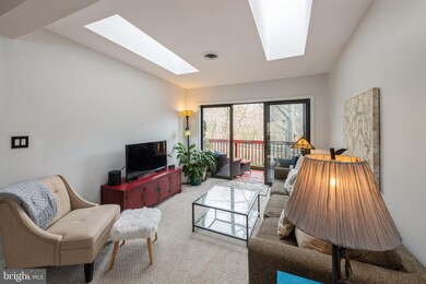 236 W Taylor Run Pkwy unit 10, Alexandria, VA 22314 - photo 3