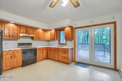3242 Willow Grove Rd, Pocono Summit, PA 18346 - photo 7