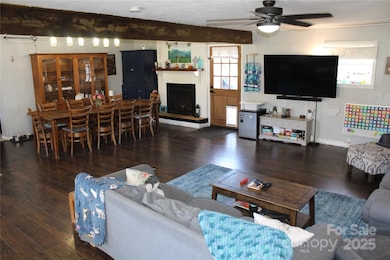 107 N Matthews St, Morganton, NC 28655 - photo 6