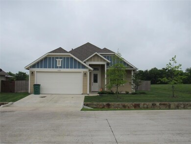 1438 Bluebonnet Blvd, Gainesville, TX 76240 - photo 2