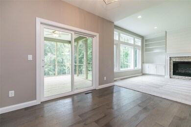 5914 Meadow Grass Cir SE, Cedar Rapids, IA 52403 - photo 7