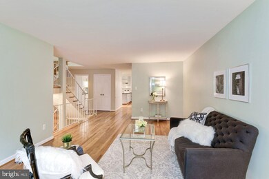 6688 Midhill Place, Falls Church, VA 22043 - photo 5