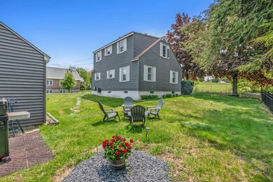 99 Maple Ave, Claremont, NH 03743 - photo 4