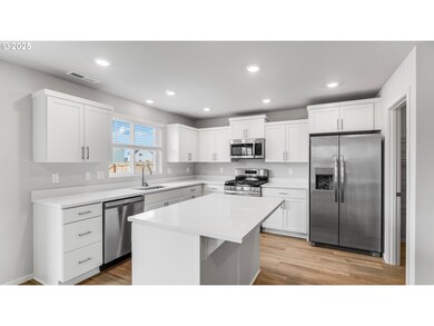 2219 Sawtelle Dr, Woodburn, OR 97071 - photo 6