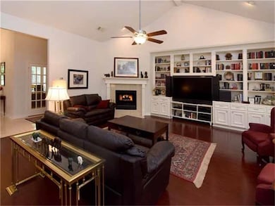 11963 White Oak Crossing, Conroe, TX 77385 - photo 4