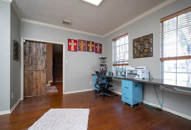 1908 N Mission Cir, Friendswood, TX 77546 - photo 3