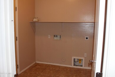 1253 E Walnut Rd, Gilbert, AZ 85298 - photo 6