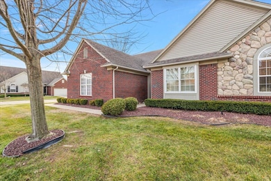 52559 Sable Dr unit 68, Macomb, MI 48042 - photo 4