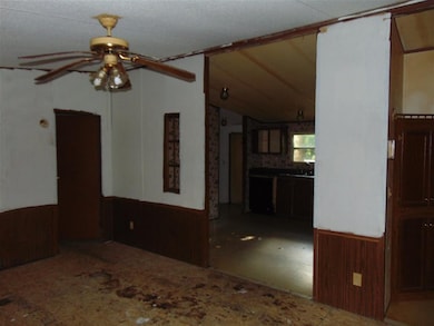 402 Smallmouth Dr, Scottsville, KY 42164 - photo 3