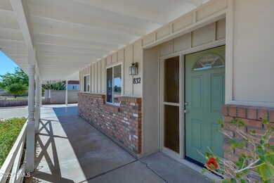 832 N 24th St-4