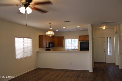 537 E San Carlos Way, Chandler, AZ 85249 - photo 5