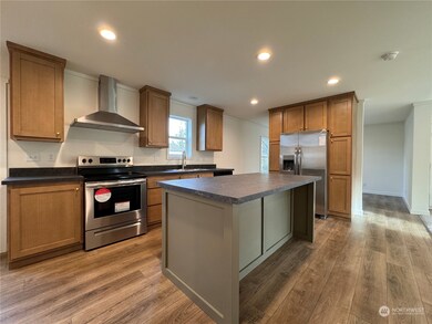 401 NW Fir St, Winlock, WA 98596 - photo 4