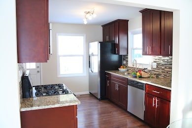 920 W Crystal St, Mundelein, IL 60060 - photo 4