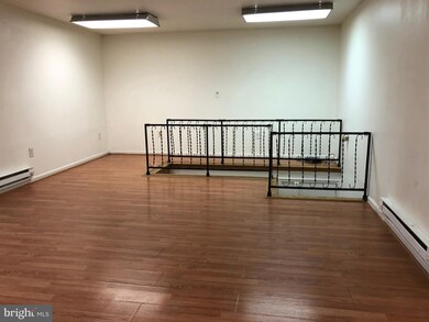 270 N Washington St unit B, Berkeley Springs, WV 25411 - photo 6