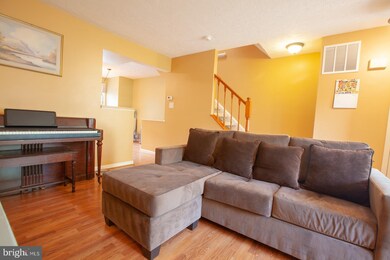 12530 Coral Grove Place, Germantown, MD 20874 - photo 3