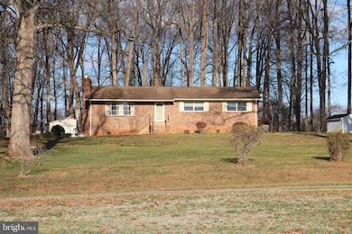 7502 Amberview Ln, Warrenton, VA 20186 - photo 2