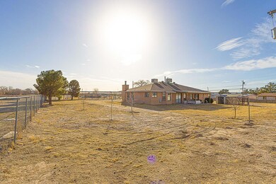 7815 Craddock Ave, El Paso, TX 79915 - photo 4