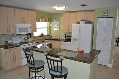 13930 Oak Ridge Dr, Davie, FL 33325 - photo 3