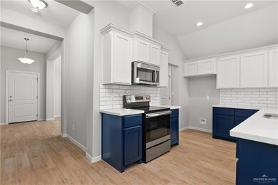 3212 Oriole Dr, Mission, TX 78572 - photo 4