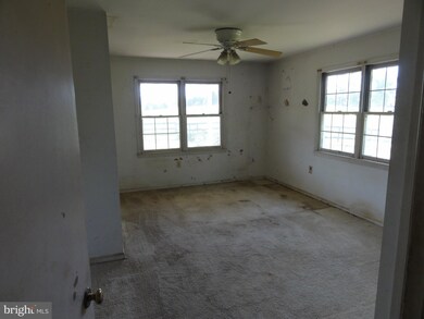 18364 Silcott Springs Rd, Purcellville, VA 20132 - photo 5