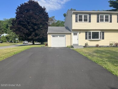 31 Oakwood Rd, Glenmont, NY 12077 - photo 2