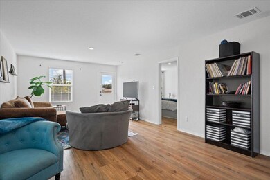 13617 Knights Branch Dr, Elgin, TX 78621 - photo 6