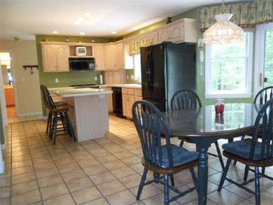 23 Lancelot Ln, North Easton, MA 02356 - photo 2