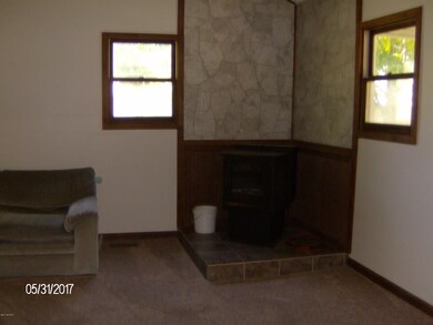 7587 Douglas Ave, Kalamazoo, MI 49009 - photo 4