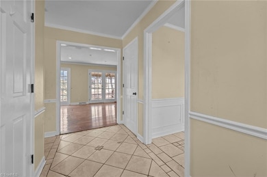 5004 Edinborough Rd, Greensboro, NC 27406 - photo 3